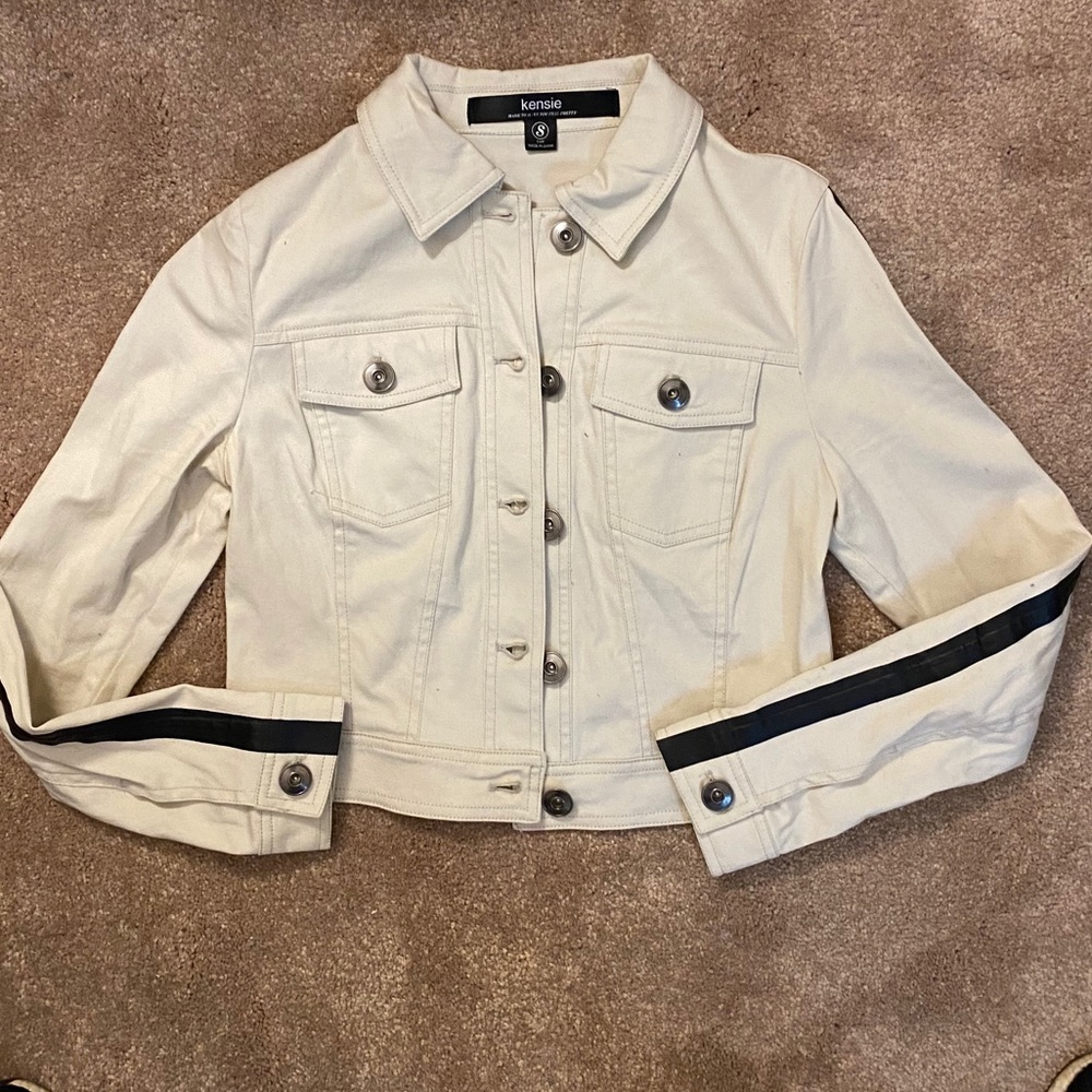 Kensie beige denim jacket size small